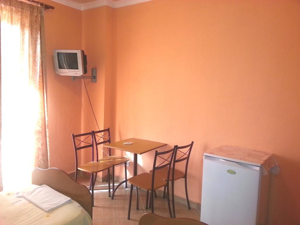 Hotel Palma Durrës Quarto foto